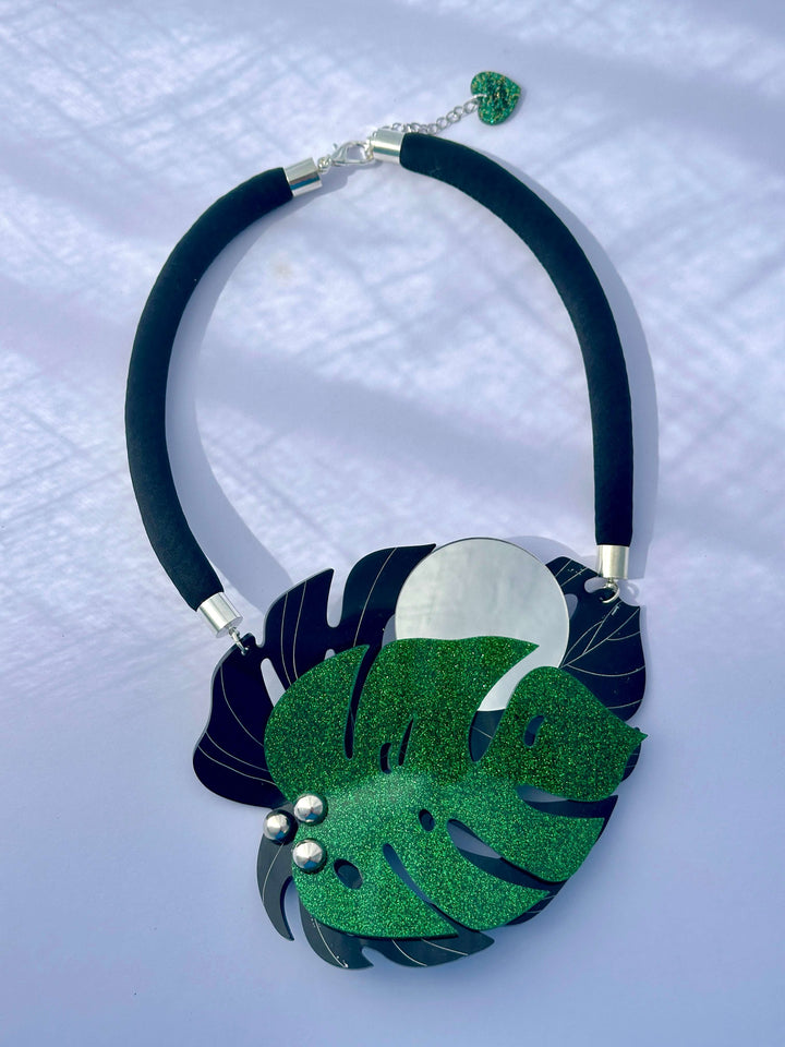 Collar Luna Monstera